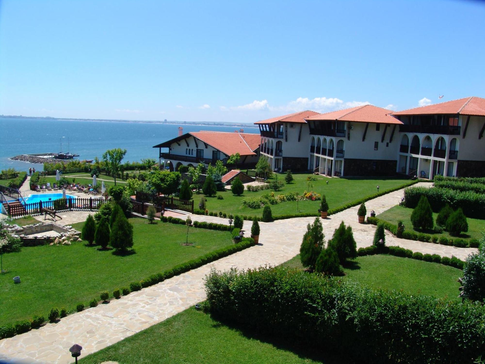 Monastery 1 Apart Complex First Line Sveti Vlas Bagian luar foto