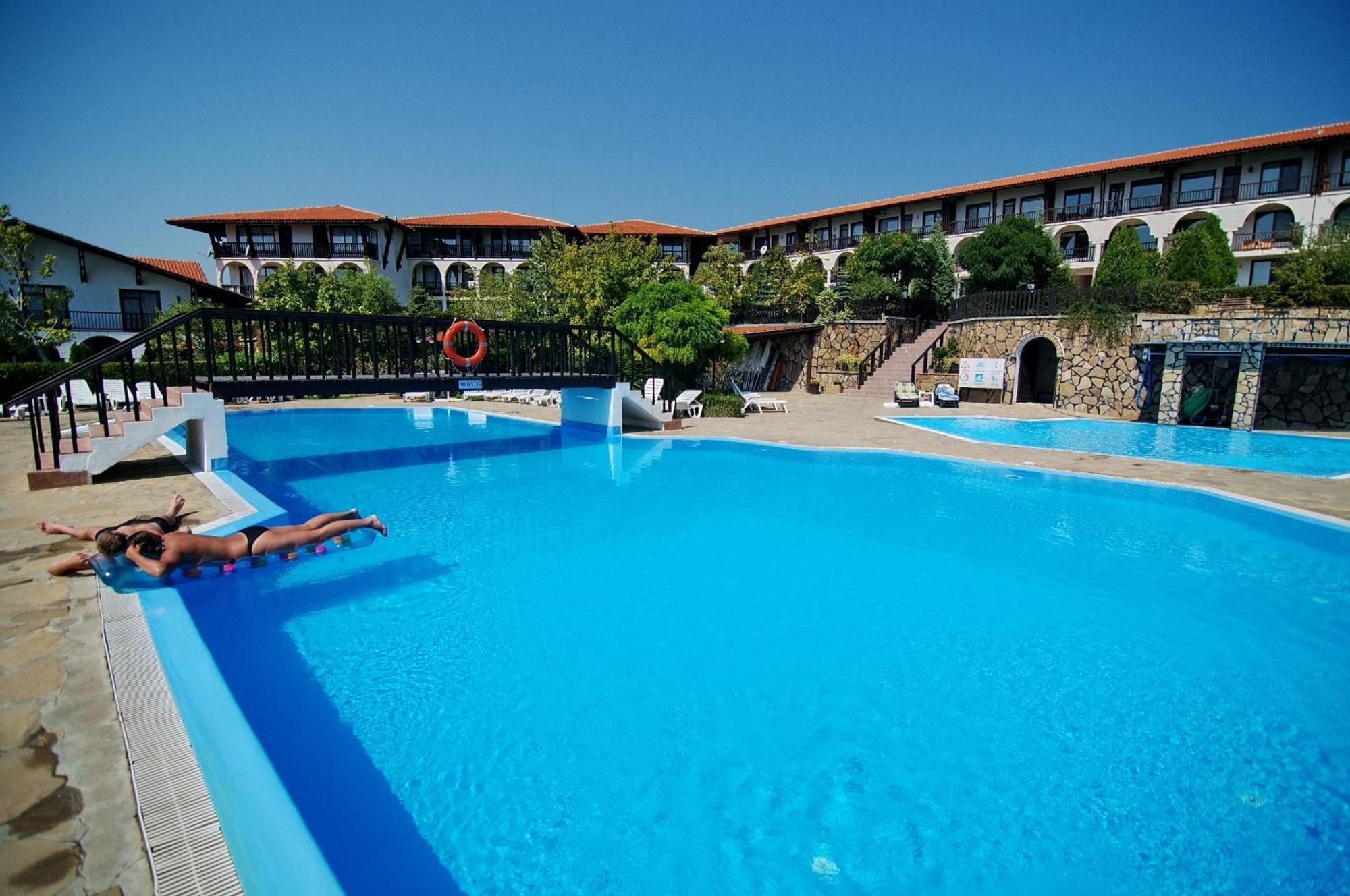 Monastery 1 Apart Complex First Line Sveti Vlas Bagian luar foto
