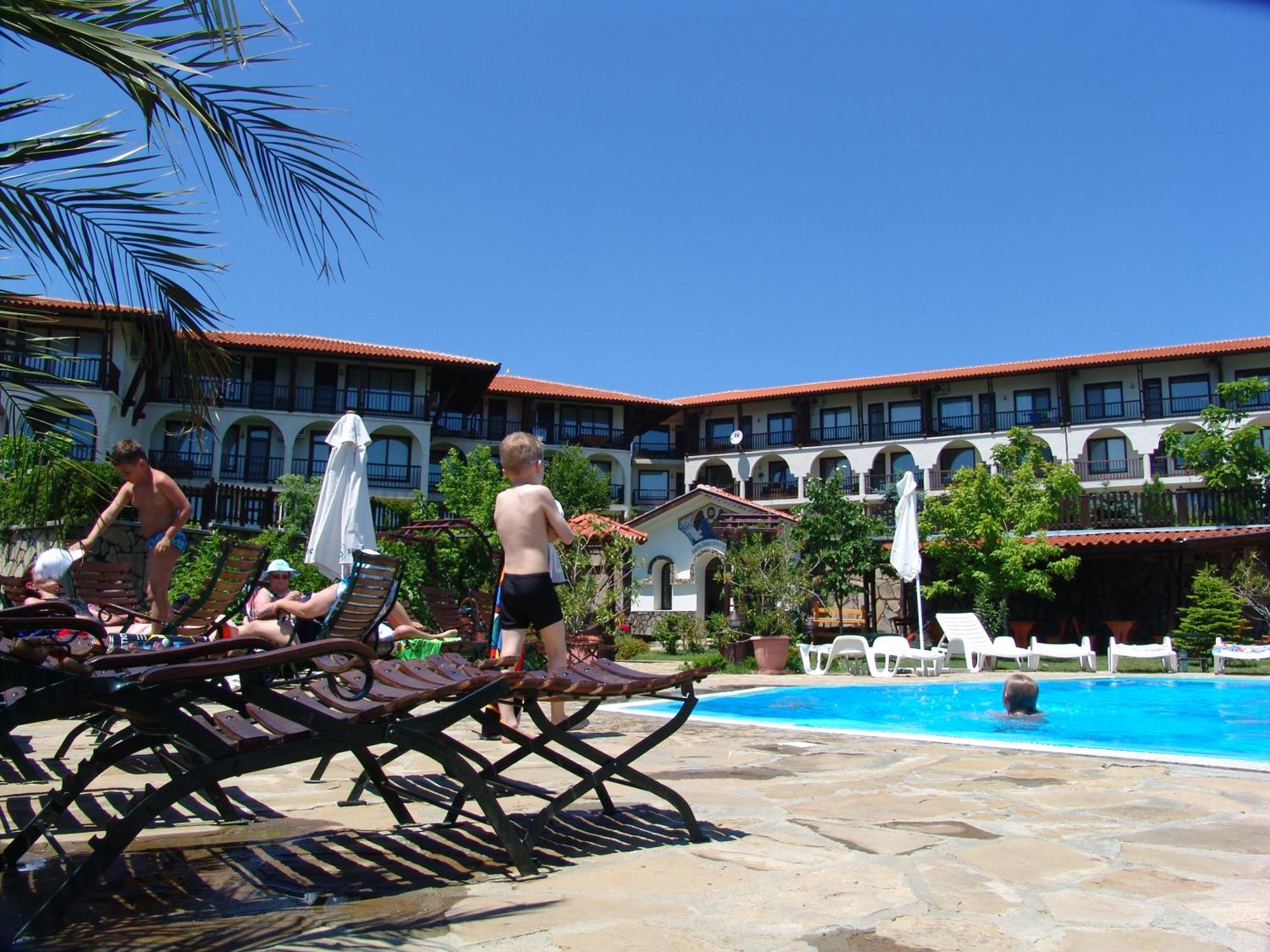 Monastery 1 Apart Complex First Line Sveti Vlas Bagian luar foto